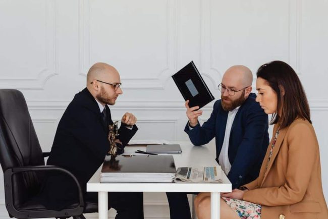 what is the average price for a divorce lawyer